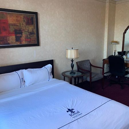 Royal Inn And Suites At Guelph Bagian luar foto