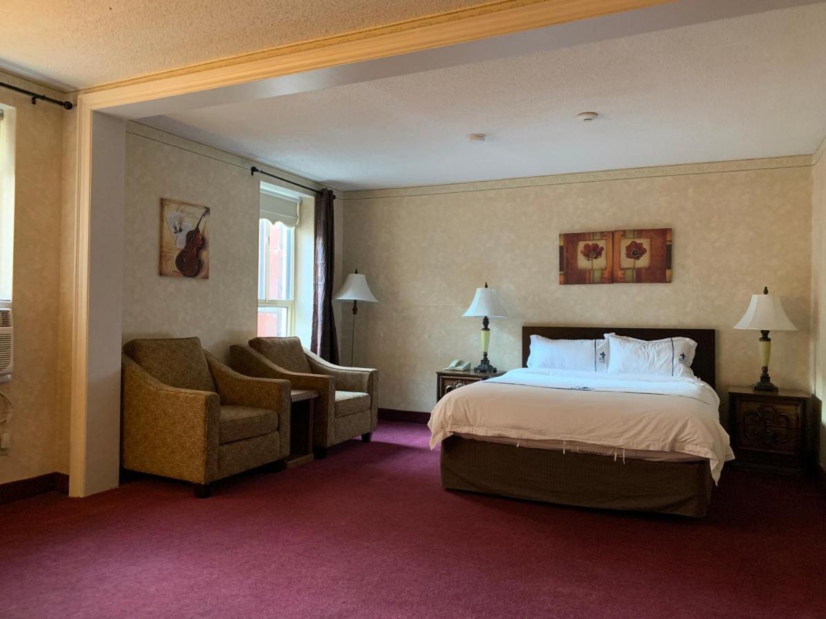 Royal Inn And Suites At Guelph Bagian luar foto
