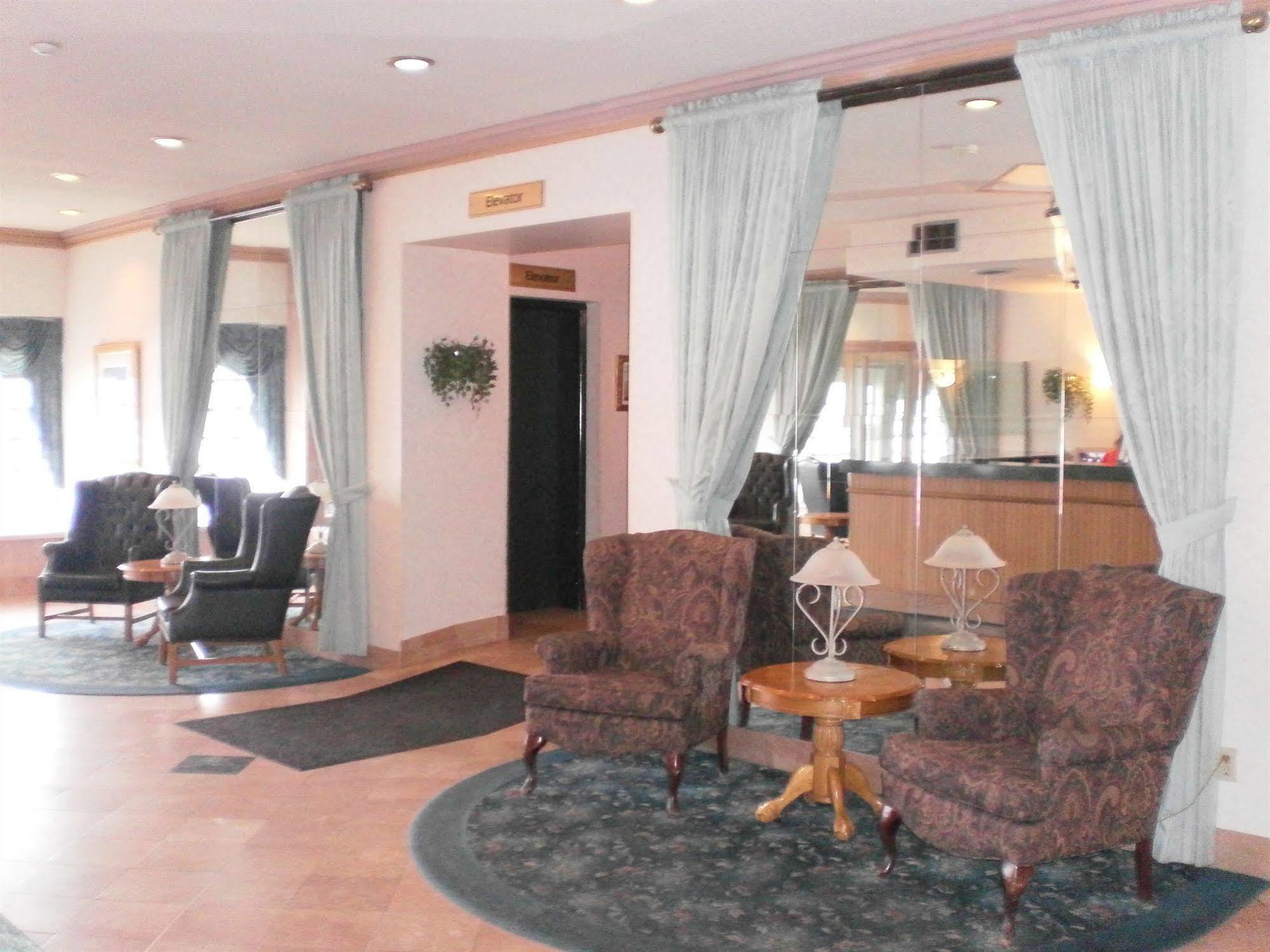 Royal Inn And Suites At Guelph Bagian luar foto
